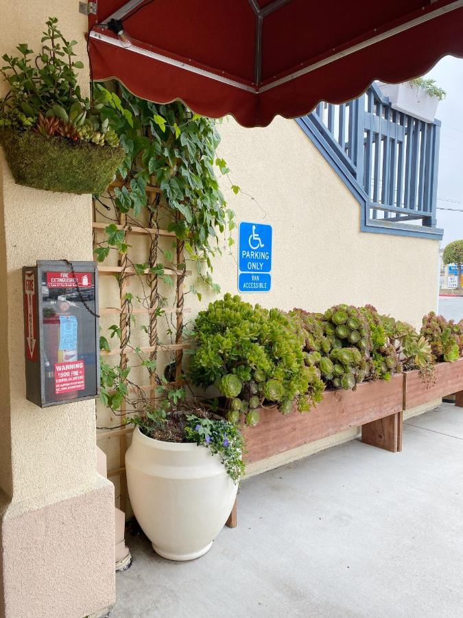 Monarch Valley Inn Marina At Monterey Bay Экстерьер фото