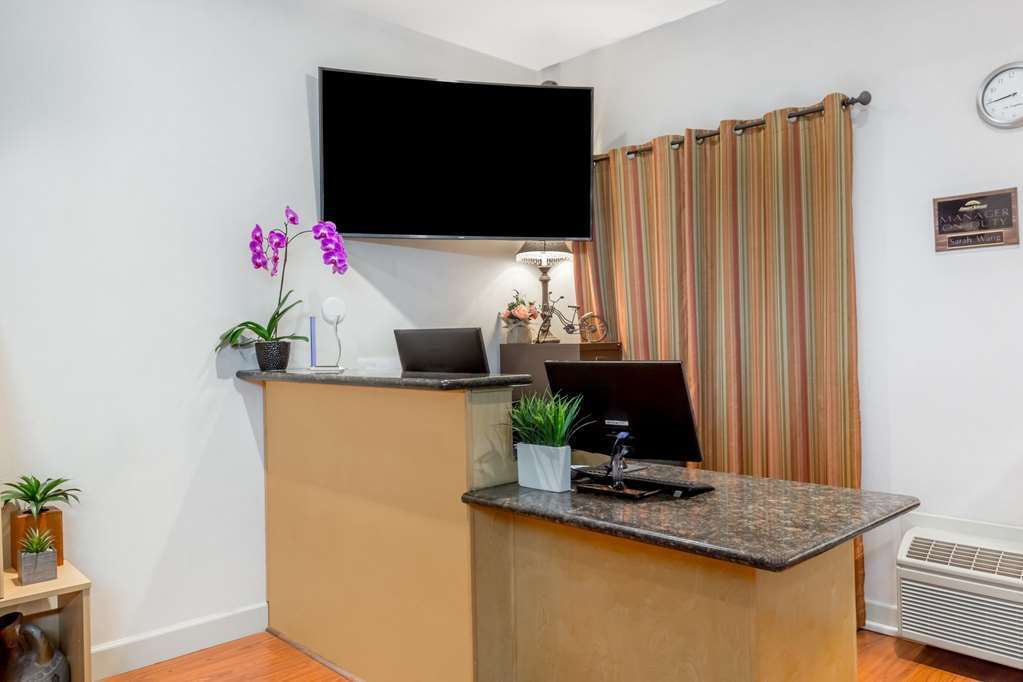 Monarch Valley Inn Marina At Monterey Bay Интерьер фото