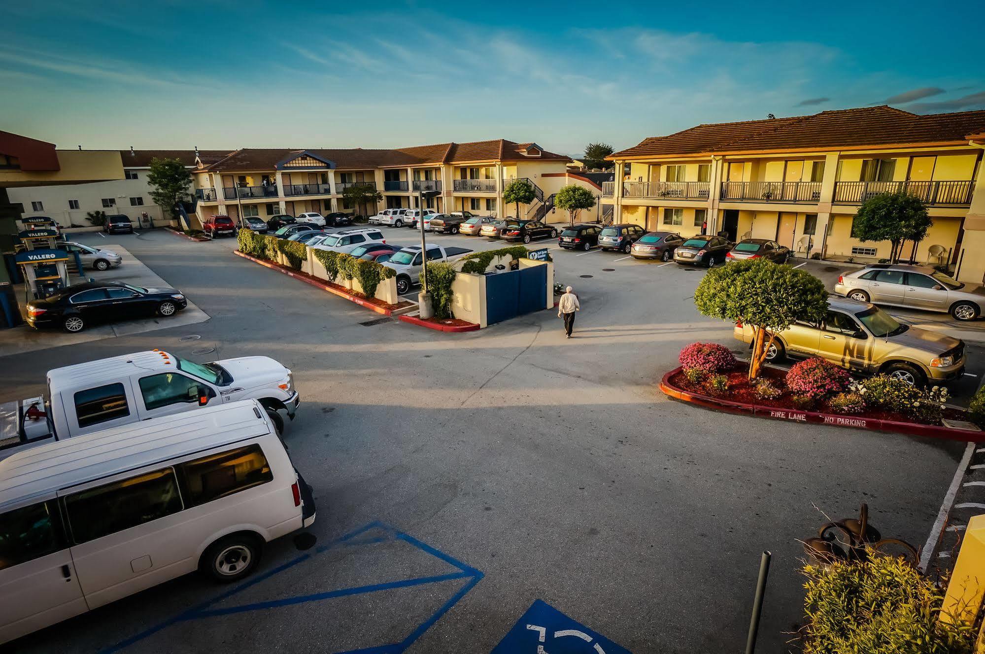Monarch Valley Inn Marina At Monterey Bay Экстерьер фото